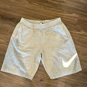 Nike men shorts, size L